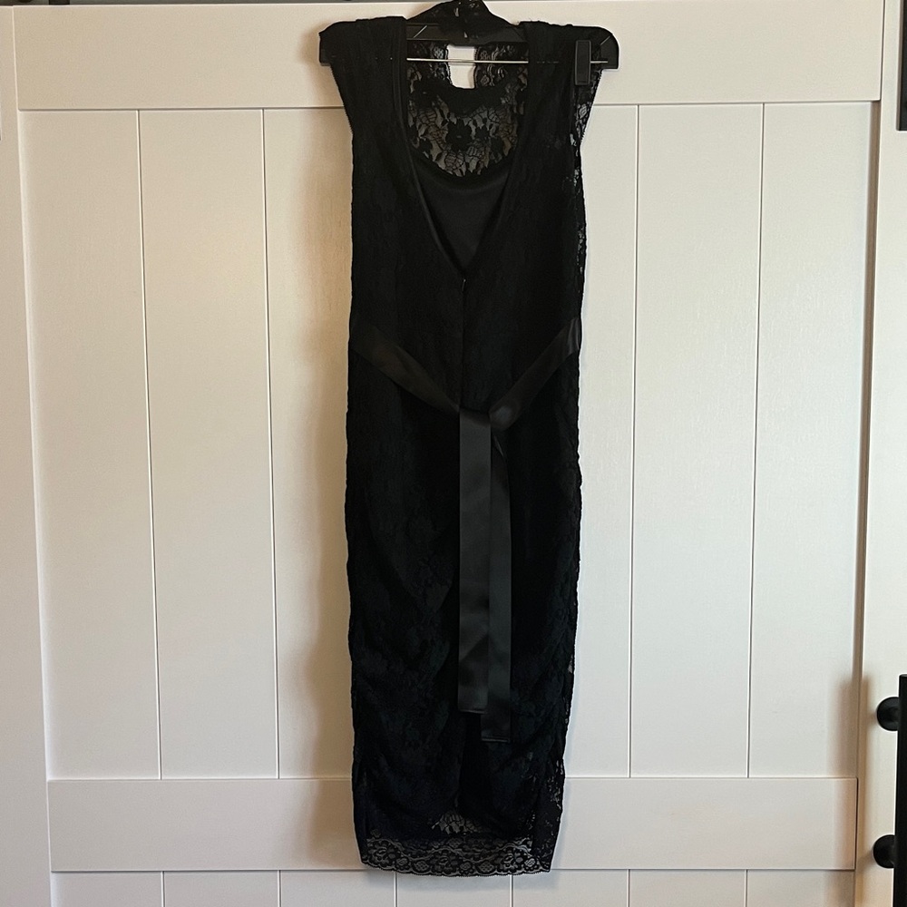 Chic Black Lace Mini Dress